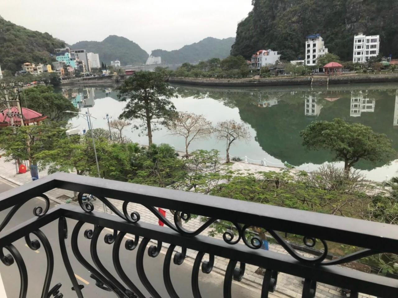Sea Balcony Hotel Dong Khe Sau Exterior foto